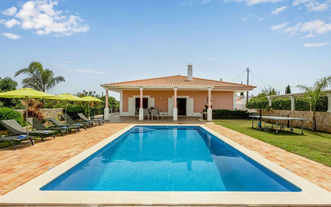 Alpouvar Villa | 150 m² Villa ∙ 3 bedrooms ∙ 6 guests