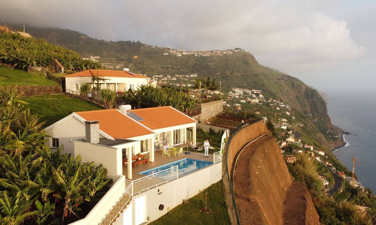 Arco da Calheta House | 2 Bedroom Private vacation home in Calheta