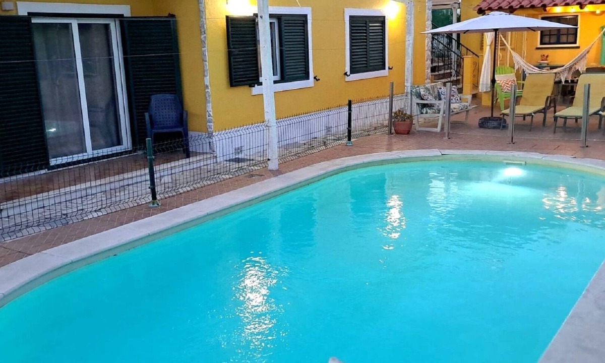 Charneca de Caparica e Sobreda Villa | 5-bedroom villa, private pool, near the beach and Lisbon (WI-Fi)