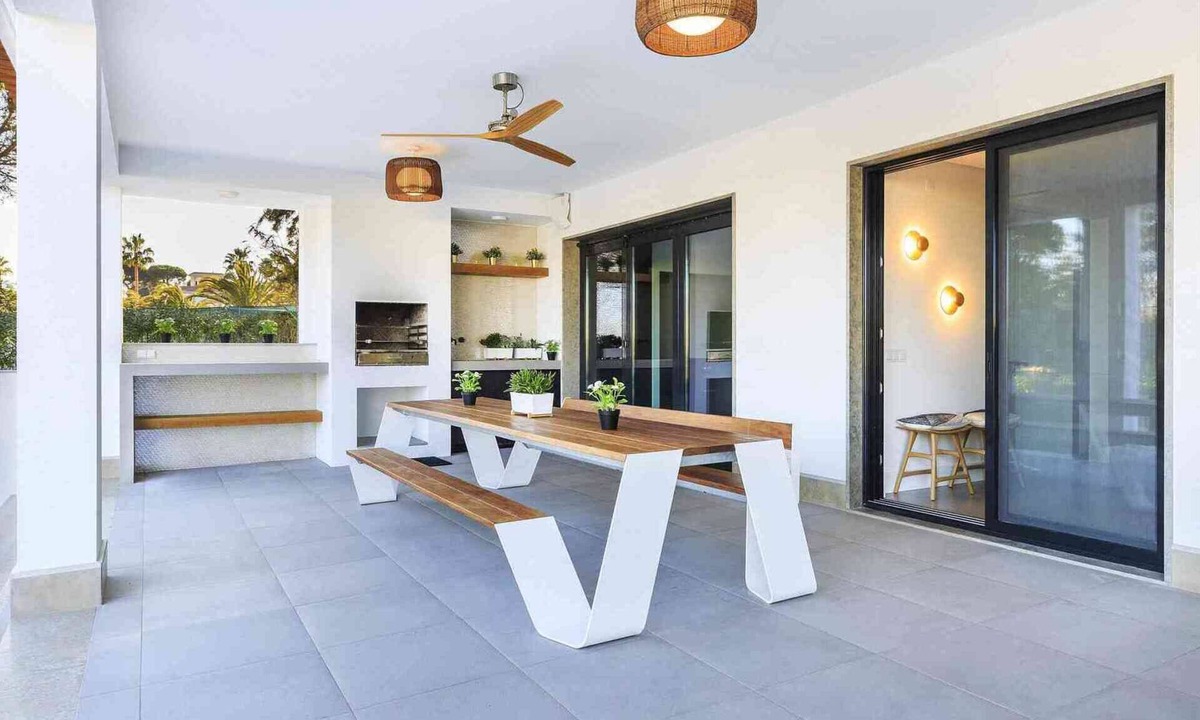 Almancil Villa | 5 Star Villa Magnolia – Luxury Lakefront Retreat