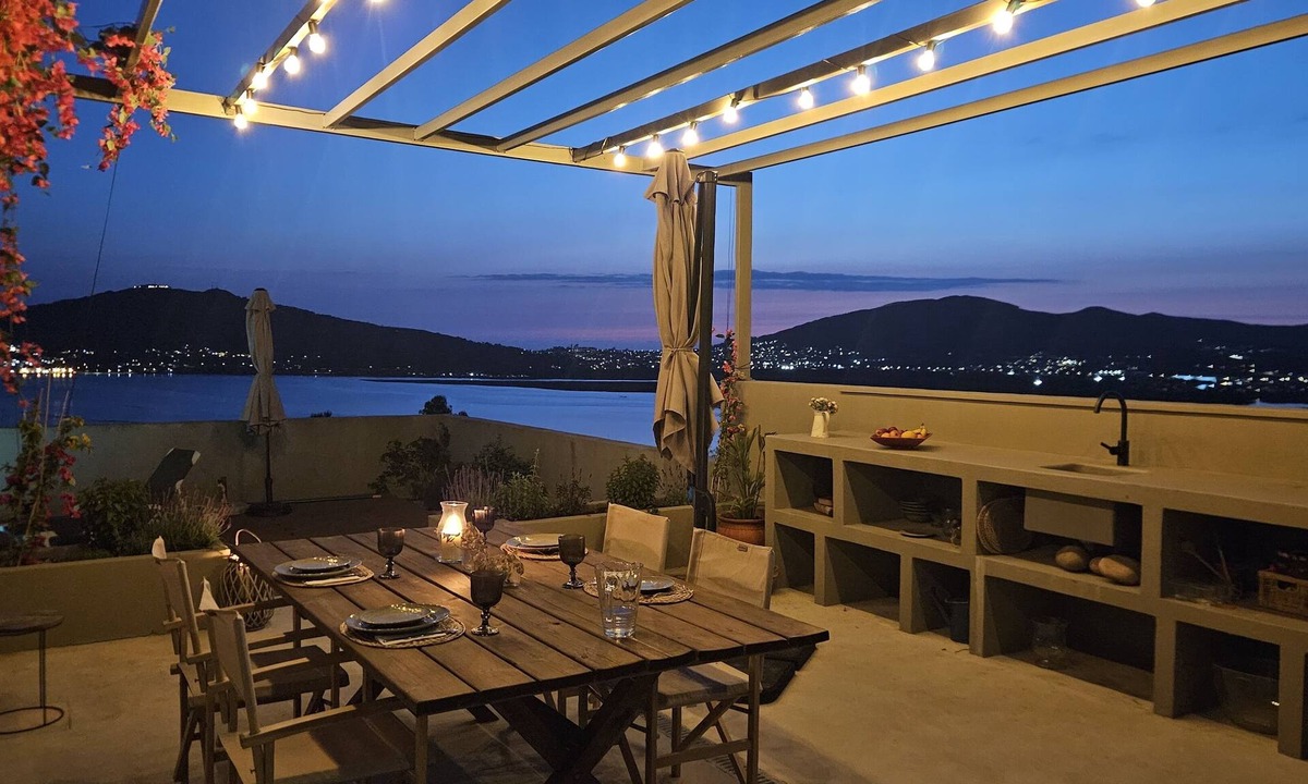 Seixas Villa | A view of the river, the sea, and Spain.