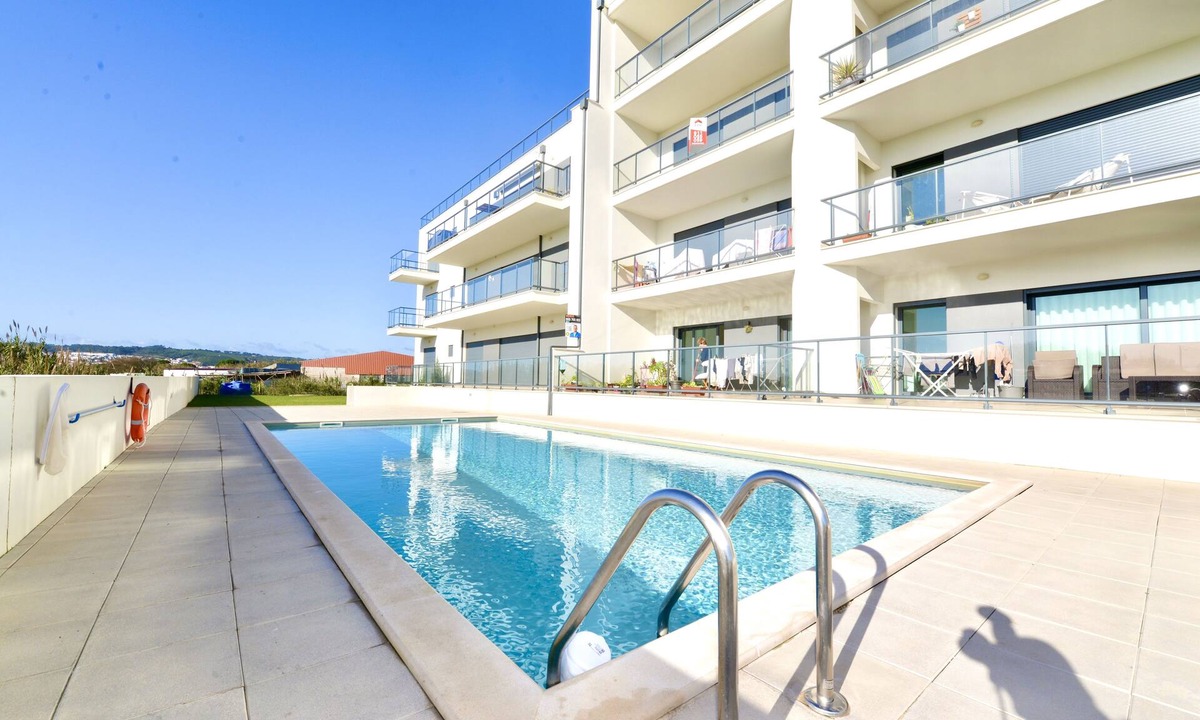 Sao Martinho do Porto Apartment | Aloha Bliss - Apartment for 8 (6 adults max) with pool