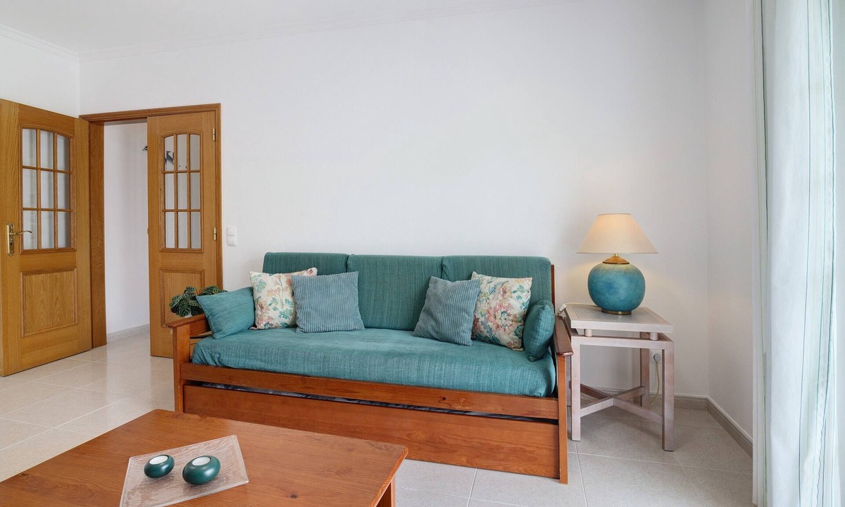Vale de Carro Apartment | Apartment 'Galego A' with Shared Pool, Shared Garden and Wi-Fi