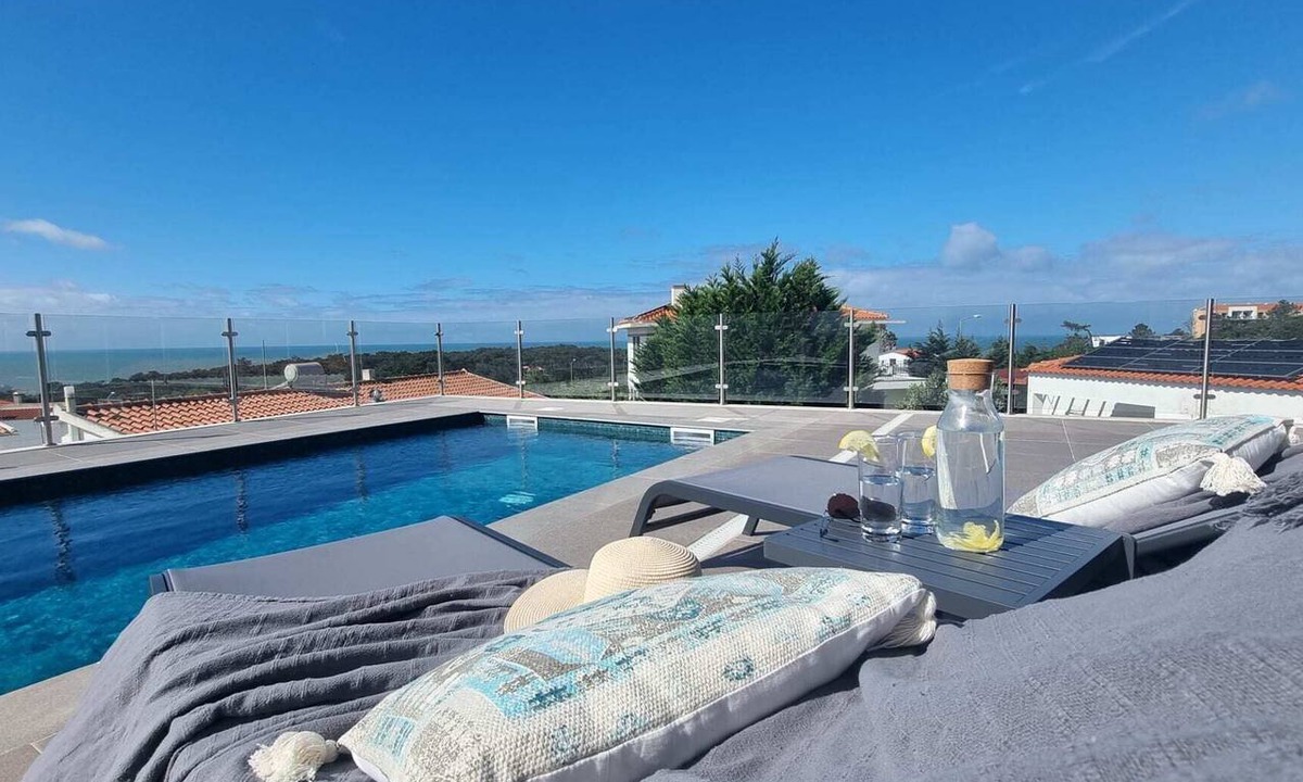 Ericeira Villa | Apartment Oceans Window