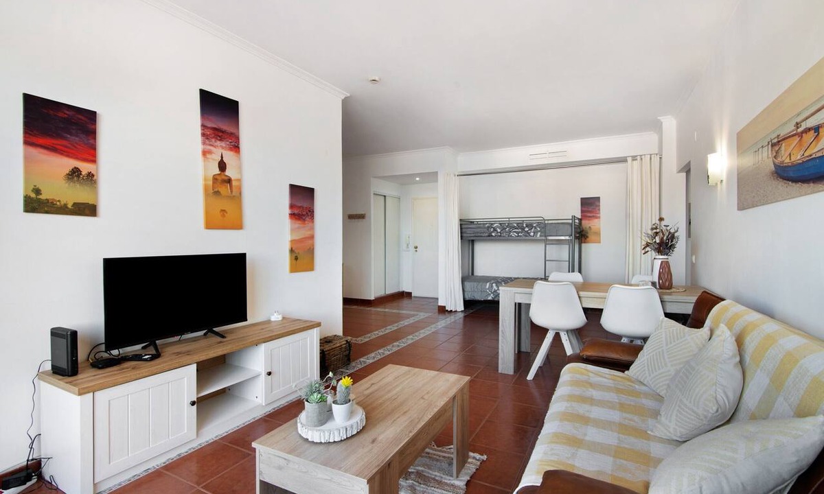 Santa Eulalia Apartment | Apartment 'Oura Beach Cozy' with Balcony, Wi-Fi and Air Conditioning