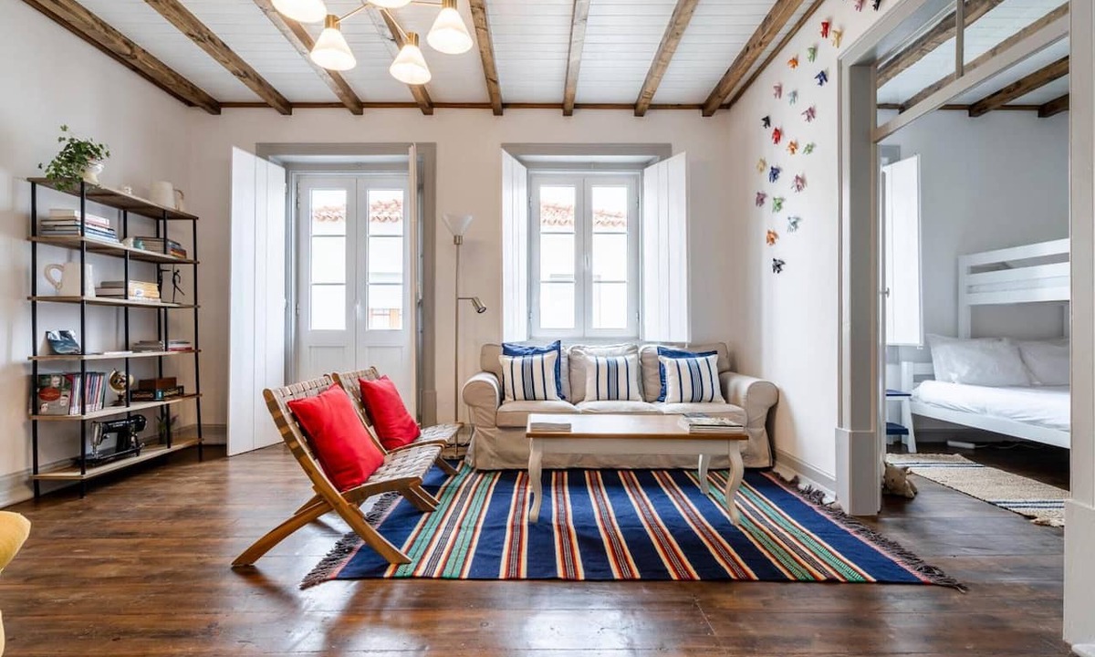 Reguengos de Monsaraz Apartment | Apartment 'Dazzling House Alentejo' with Private Terrace, Wi-Fi and Air Conditioning