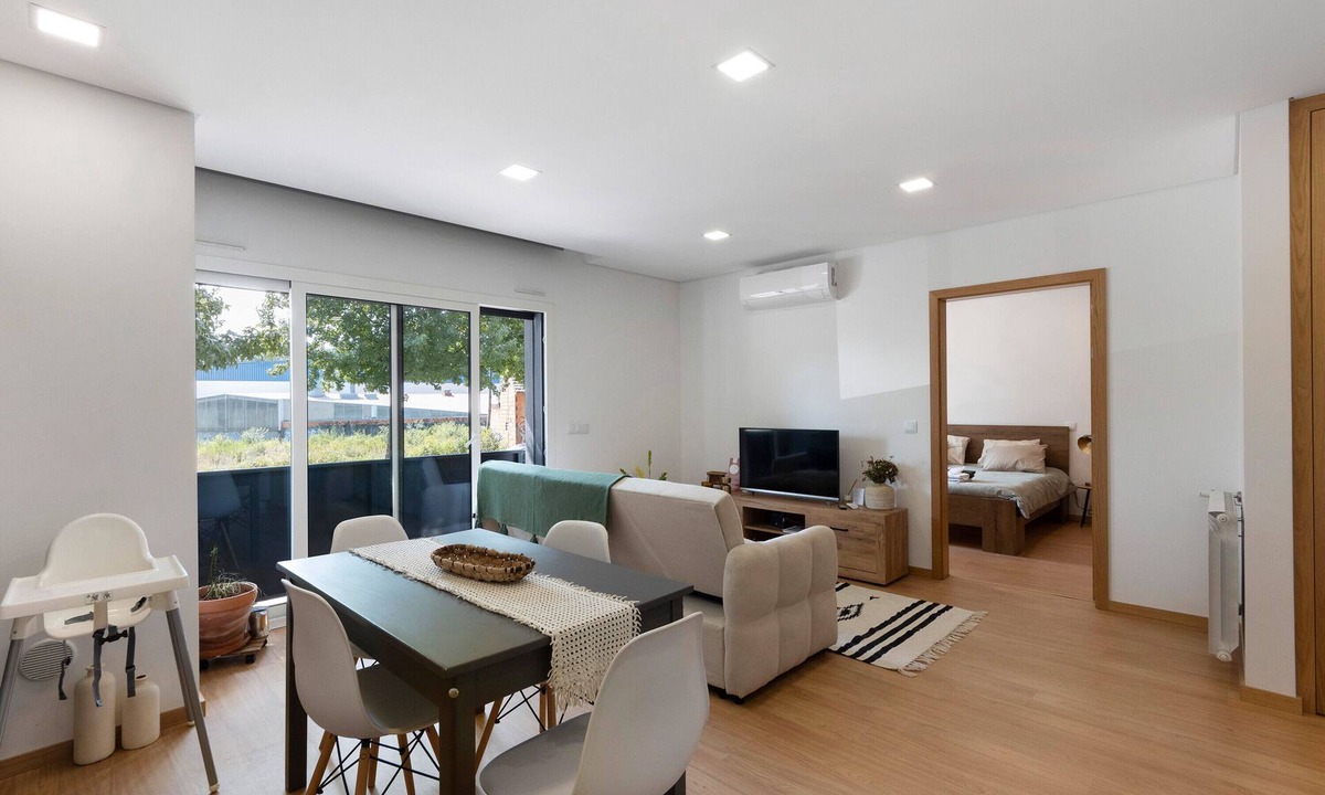 Vale de Cambra Apartment | Apartment 'Vale Viver' with Wi-Fi and Air Conditioning