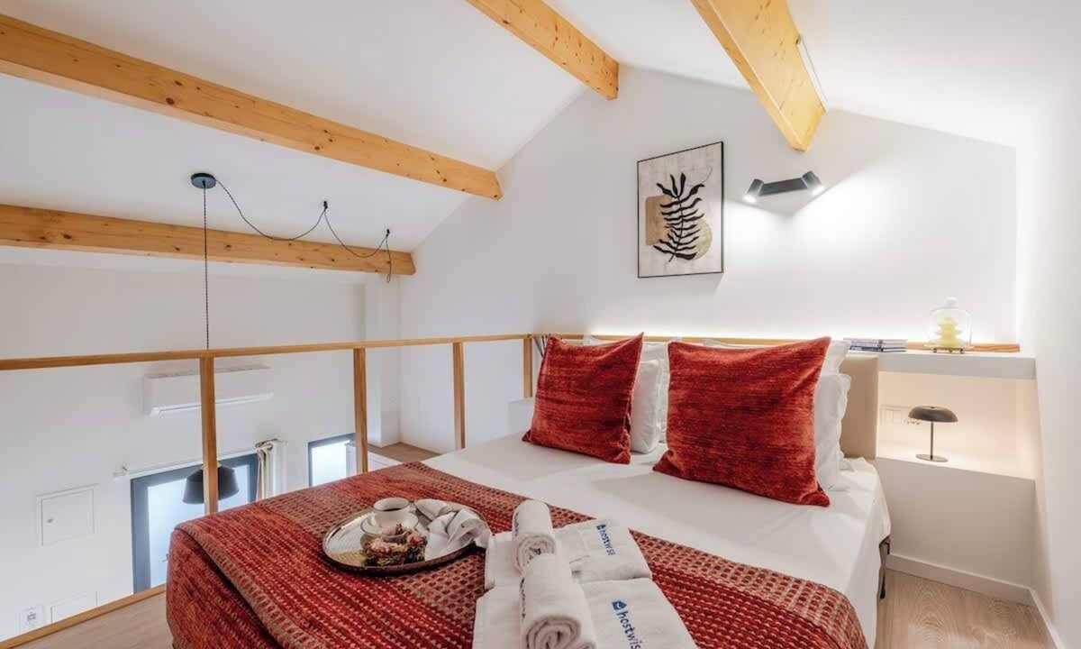 Sao Mamede de Infesta Apartment | Authentic Studio 6 with Terrace by HostWise