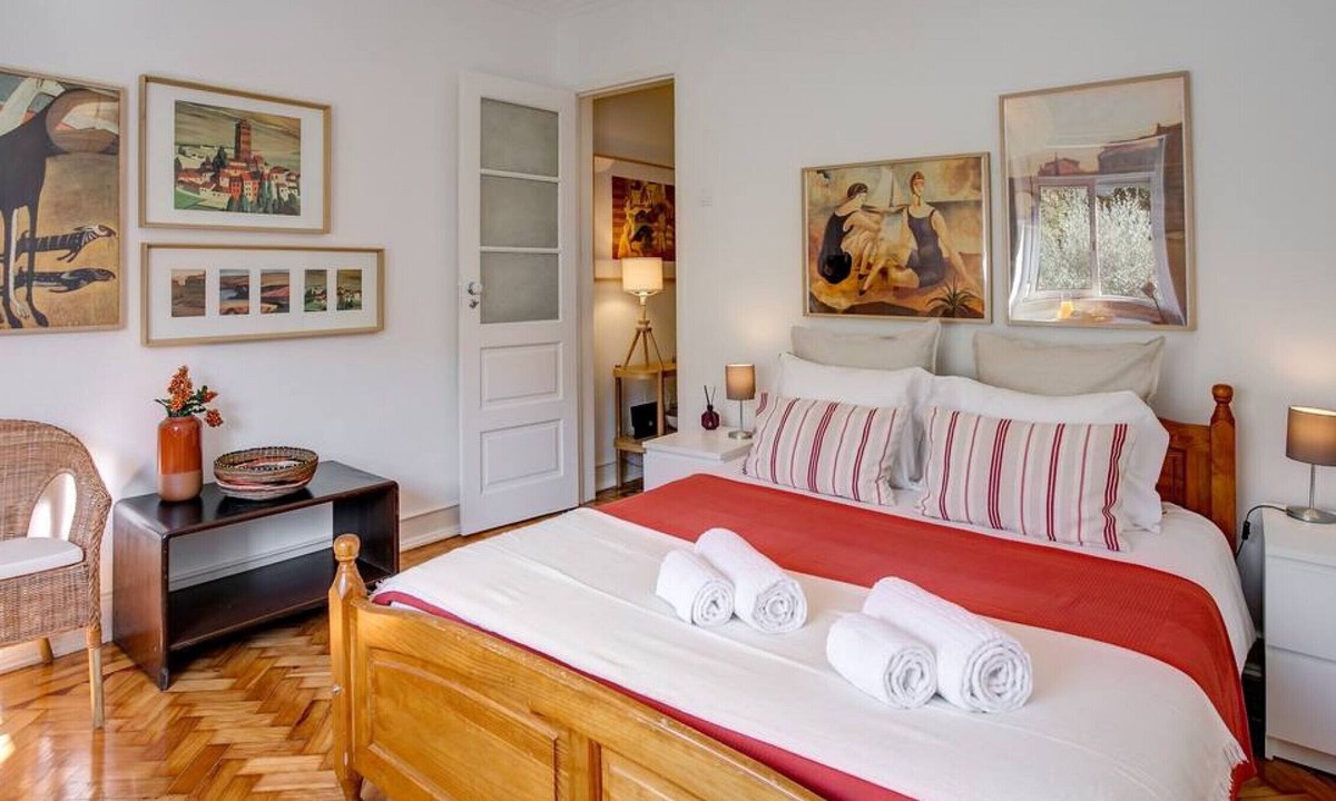 Sao Joao de Deus Apartment | Av. Madrid - 1º Direito · Family Tailor Made Flat in Areeiro