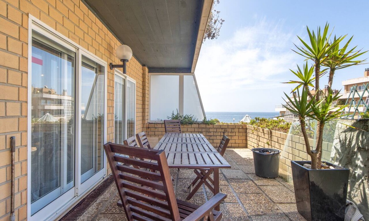 Canidelo Apartment | Beach Sunset – Oceanfront Apartment with Terrace and Sea View