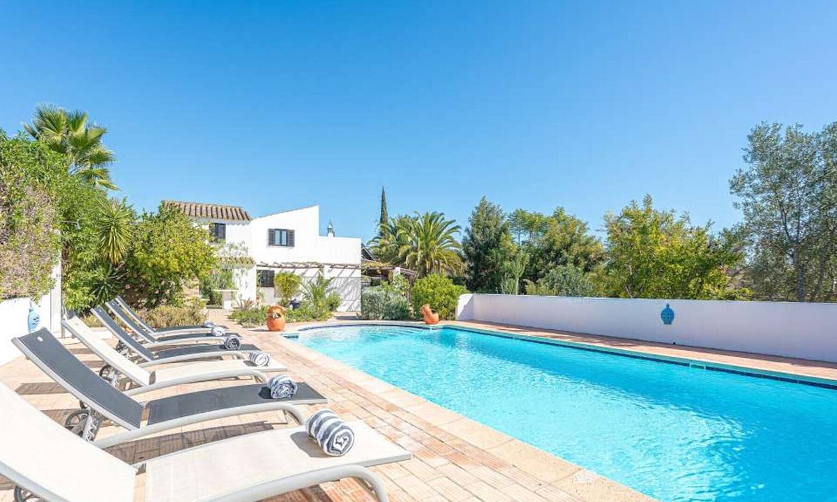 Quelfes Villa | Beautiful Portuguese Villa | Quinta da Alfazema | 4 Bedrooms | Private Swimming Pool & Tennis Court | Tavira
