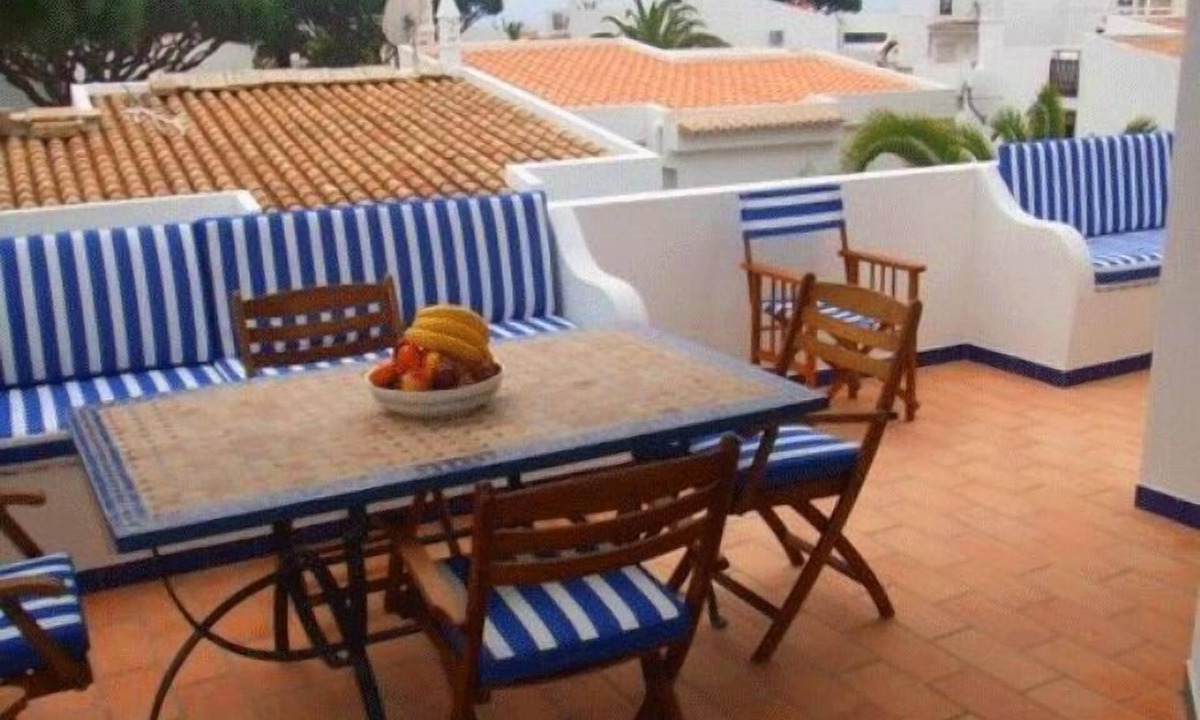 Vale do Lobo House | Beautiful townhouse beside the beach and Praca with WiFi SD31 - Almancil, Algarve