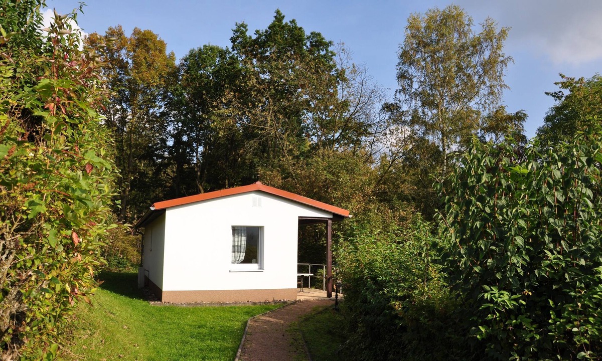 Floh House | Bungalow for 4 guests with 40m² in Floh-Seligenthal (310048)