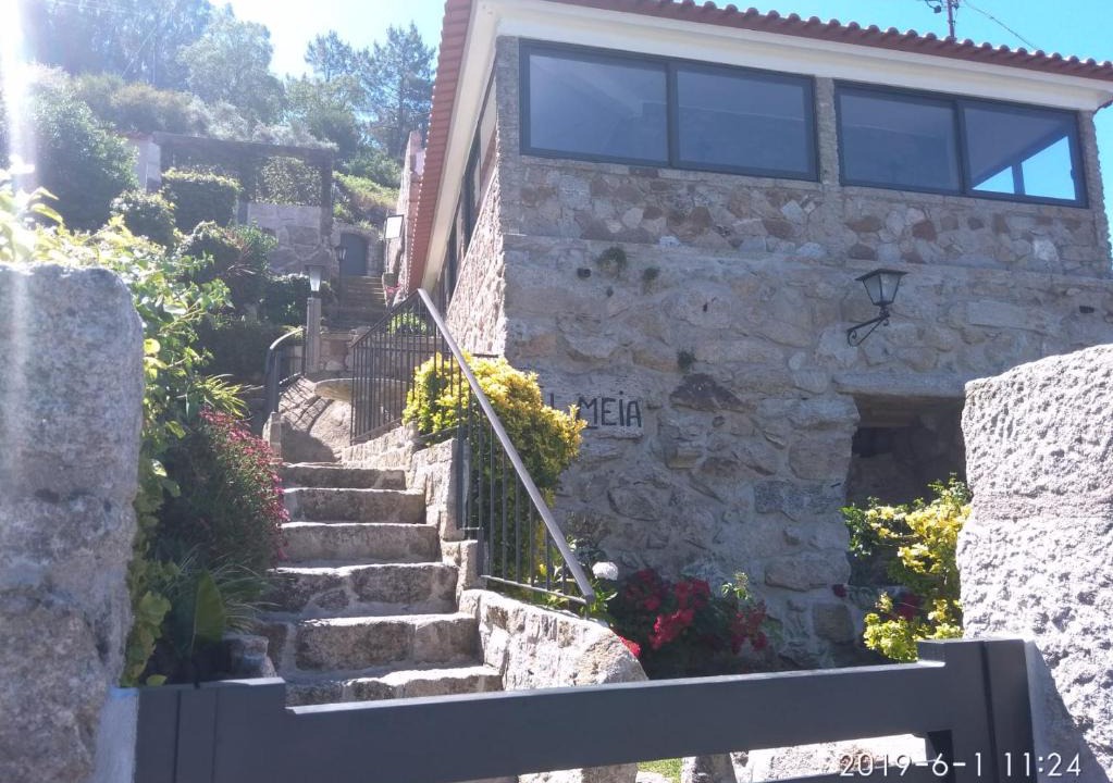 Marinhas House | Casa Colmeia