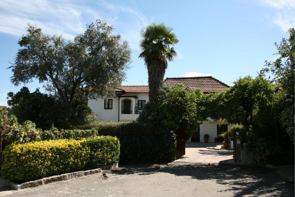 Mosteiro House | Casa de Marlães