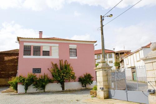Bomfim House | Casa De Quintãs