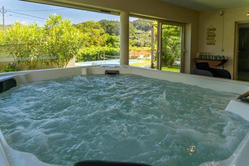 Fornelos Villa | Casa do Cabo Ponte de Lima - Jacuzzi and Pool