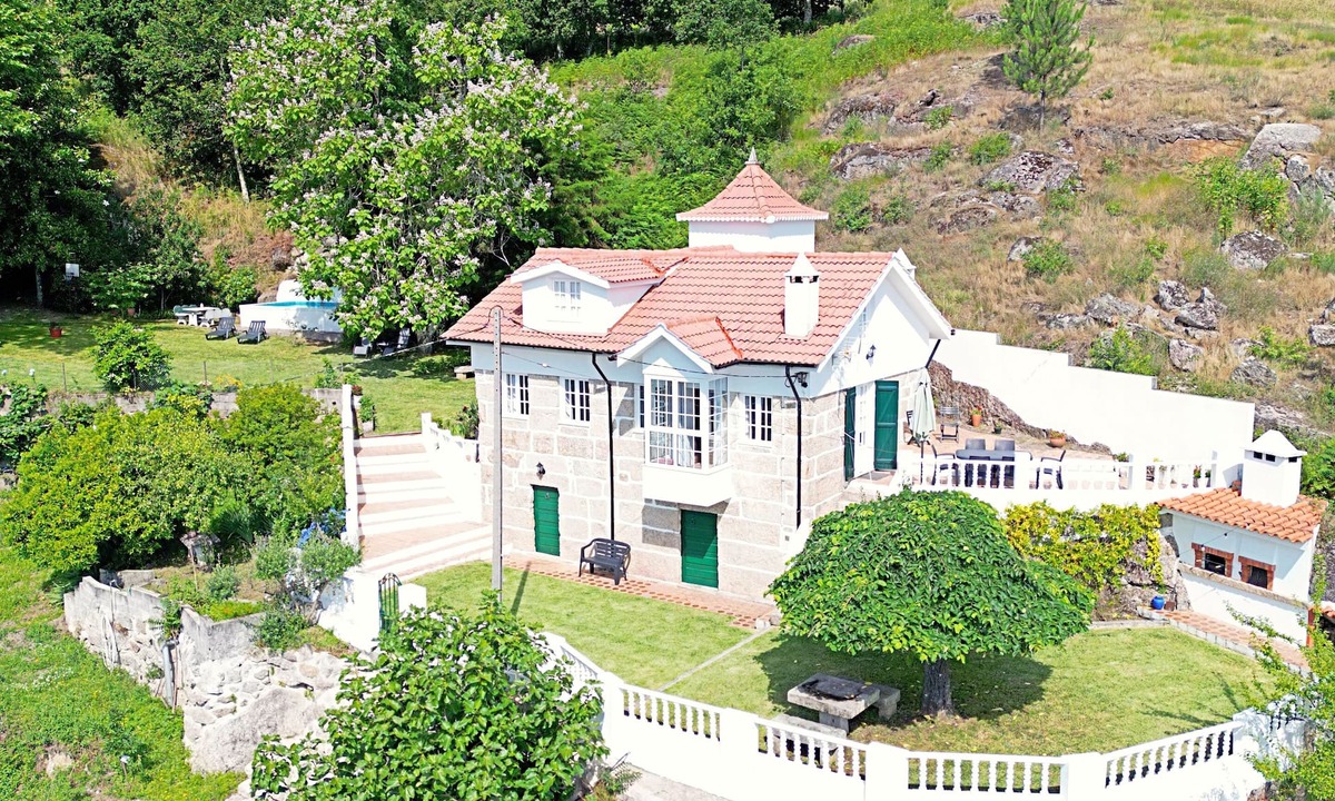 Amarante Cottage | Casa dos Plátanos near the center of Amarante, Golf Course and Water Park.