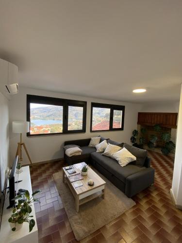 Rio Caldo House | Casa Rodrigues