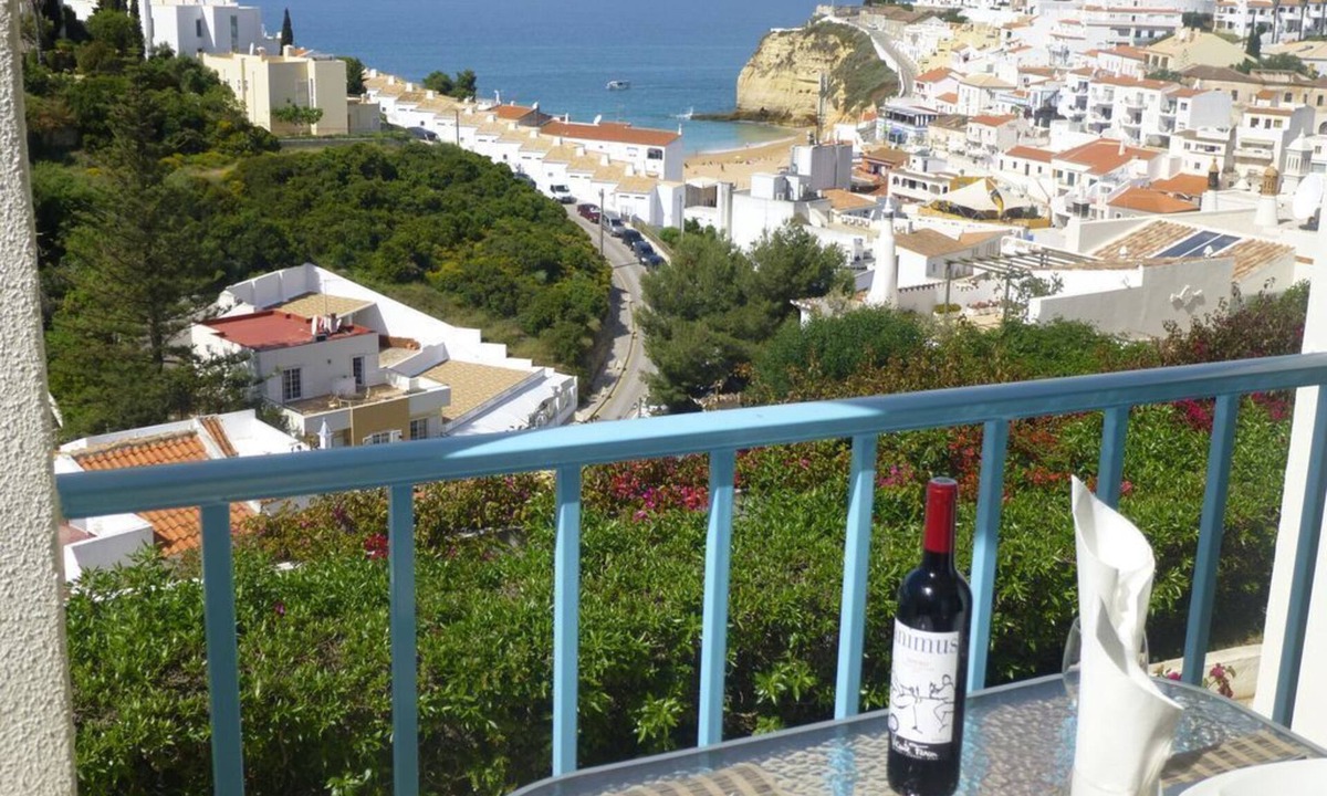 Carvoeiro Apartment | Casa Vera Sol Vista - stunning sea, beach & village view 2 bed/2 bath apartment