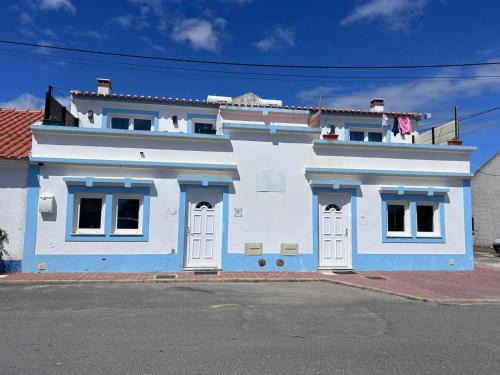 Cavaleiro Apartment | cavaleiro guest house 800 meters from the sea