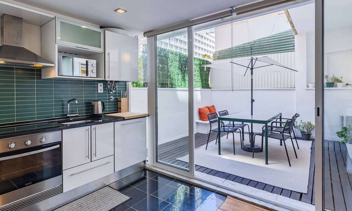 Casal da Ladeira Apartment | Central Sunny Terrace in Entrecampos by LovelyStay