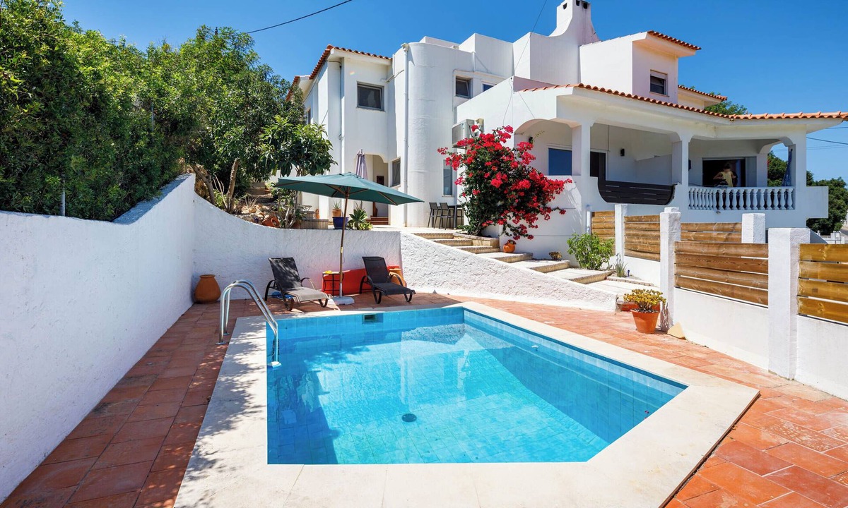 Mato Serrao Villa | Charming Carvoeiro villa with private pool, sea view and walk to the beach.