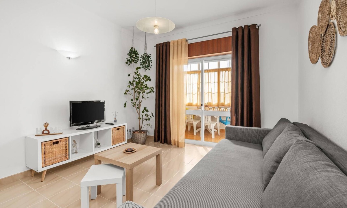 Funchal Apartment | Comfortable apartment with pool