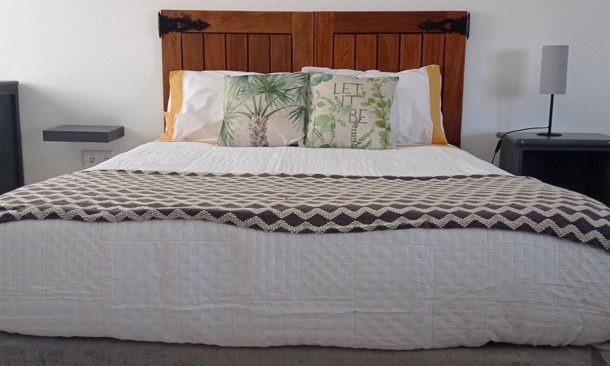 Casais do Rio Apartment | Complete vacation studio for 4 people near beaches and Óbidos Castle