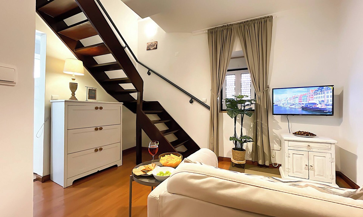 Linda-a-Velha Apartment | Cozy 3-Bedroom Apartment in Belém, Lisbon - Up to 5 Guests