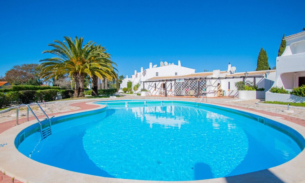 Vale de Covo Apartment | D1 Carvoeiro Mar: easy walk to Carvoeiro and the beach