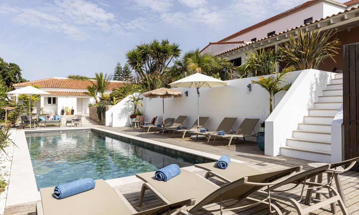 Estoril Villa | Estoril Contemporary Garden Villa by CadenzaLux