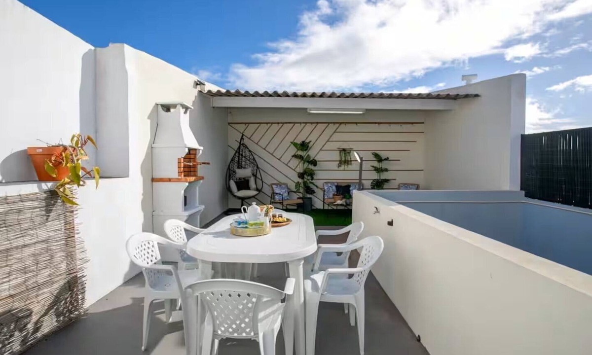 Livramento House | GuestReady - Villa Isla