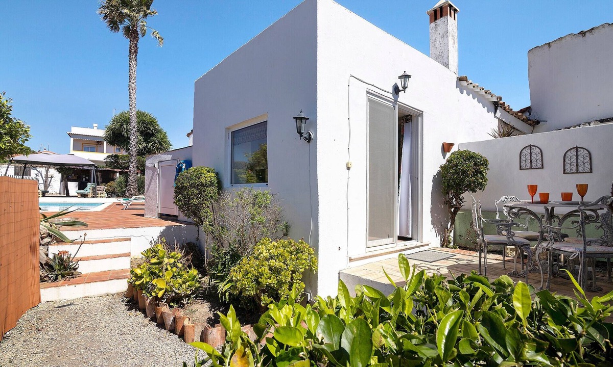 Sao Bras de Alportel House | Holiday Home 'Quinta Da Horta - The Bakehouse' with Wi-Fi and Air Conditioning