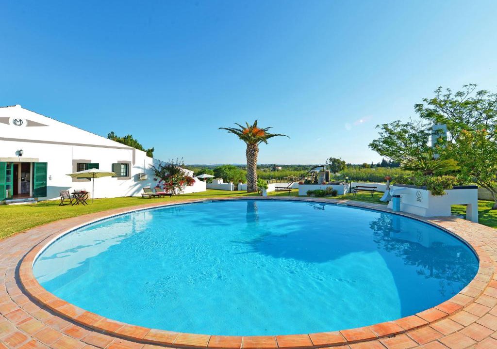 Moncarapacho e Fuseta House | Holiday Home Quinta da Murteira-6 by Interhome
