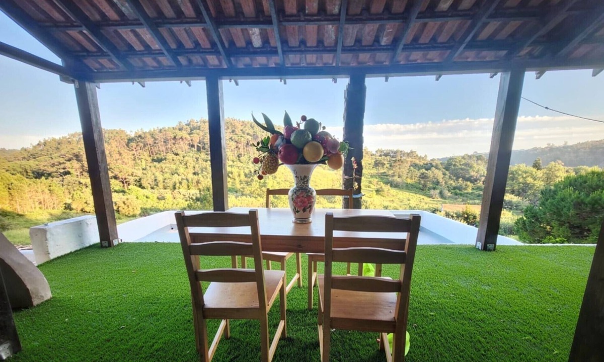 Santa Catarina House | Holiday Home 'Quinta Eva' with Private Terrace, Private Garden and Wi-Fi