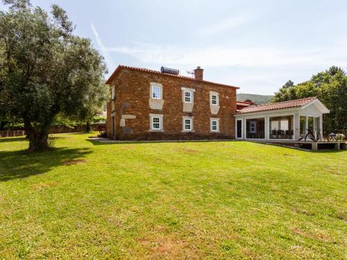 Venade House | Holiday Home Recanto by Interhome