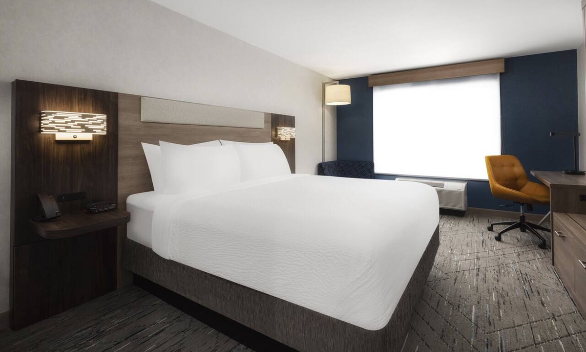 Canyon Park Hotel | Holiday Inn Express Bothell by IHG