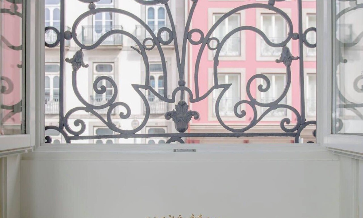 Sao Nicolau Apartment | Liiiving in Porto - Ribeira Design Apartment