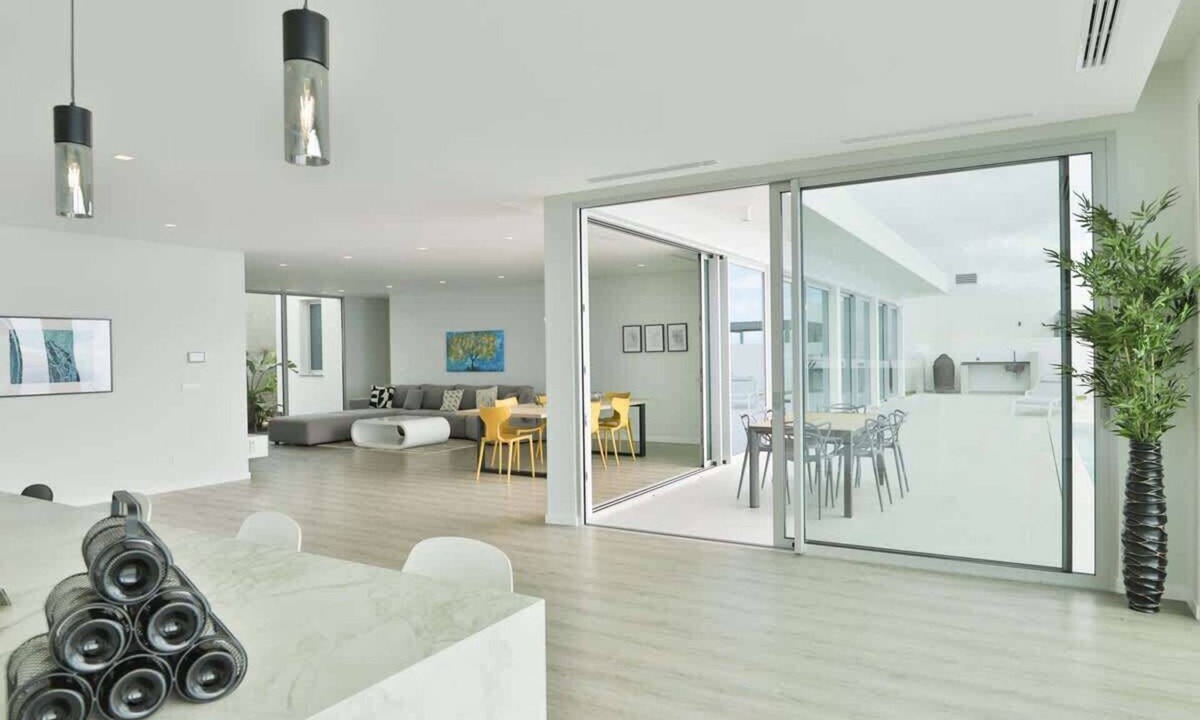 Prazeres Villa | Lux Madeira Villa: Ocean Views & Heated Pool