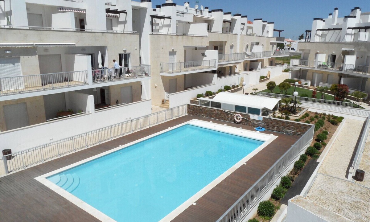 Santa Luzia Apartment | Luxury 2-Bedrooms Apartment, Air Conditioning, Swimming Pool, Wifi, BBQ, Parking