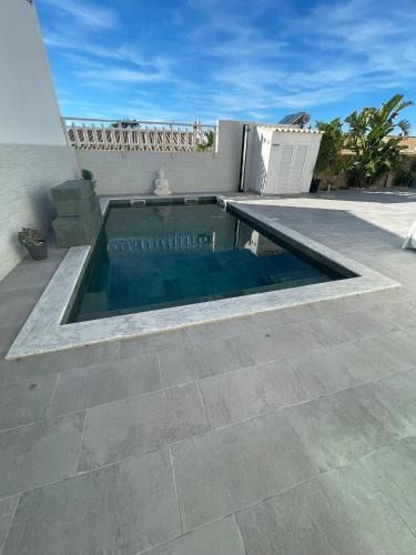 Quelfes Villa | Magnifique villa piscine proche de la mer