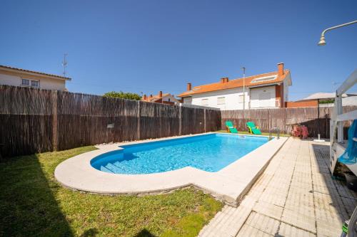 Marinhas House | Marinhas Esposende - Moradia V4 com piscina junto à praia by House and People