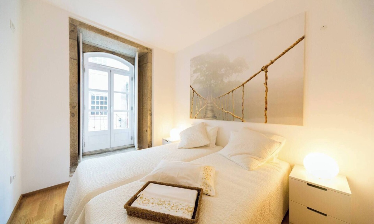 Monserrate Apartment | Modern Apartment in City Center - Sta Luzia view