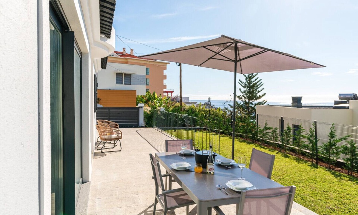 Sao Martinho Villa | Modern Madeiran Vernacular BBQ Garden Central Funchal