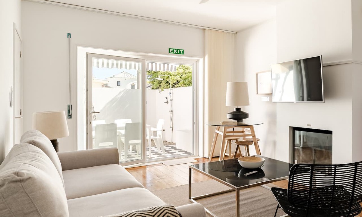 Vila Cha House | Ocean House 30m from Mindelo Beach – Comfort & Style for 6 Guests