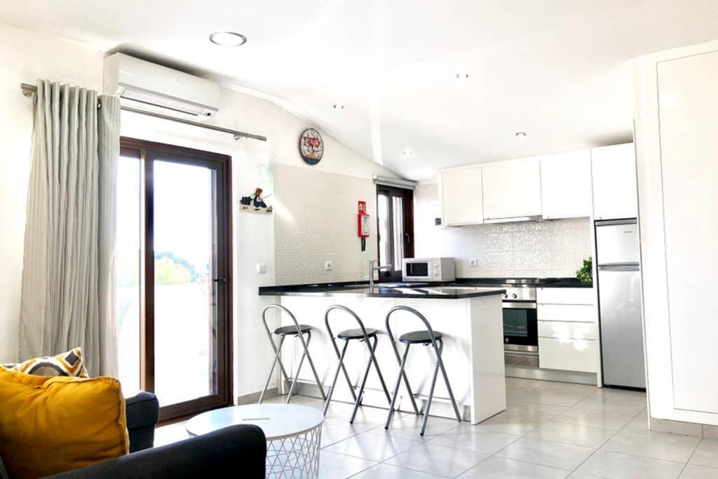 Areias de Sao Joao Apartment | OURA Beach mid Strip apartment