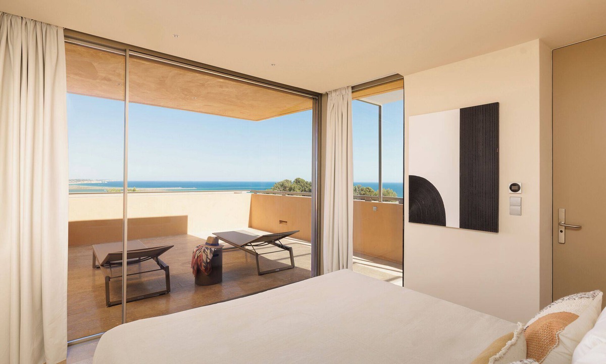 Meia Praia Apartment | Palmares Signature Apartments - Adults Friendly