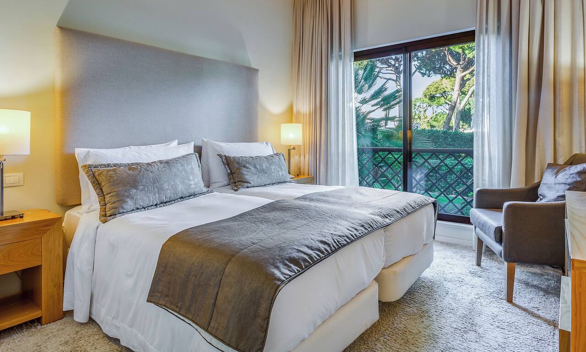 Aldeia das Acoteias Resort | Pine Cliffs Village