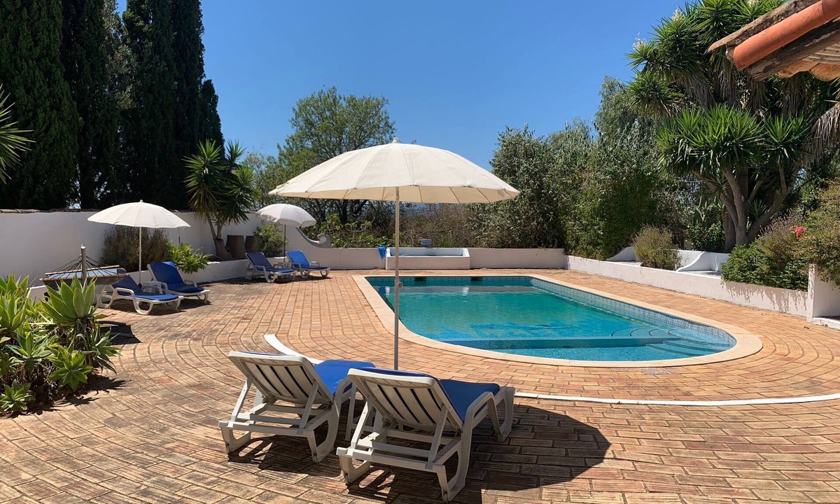 Silves House | Portuguese Farmhouse With Walled Garden and Private Pool